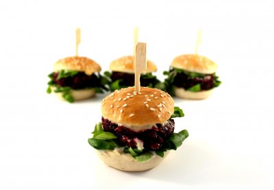 Mini řepové burgery s hořčicovým dresinkem 1,3,7,10,11